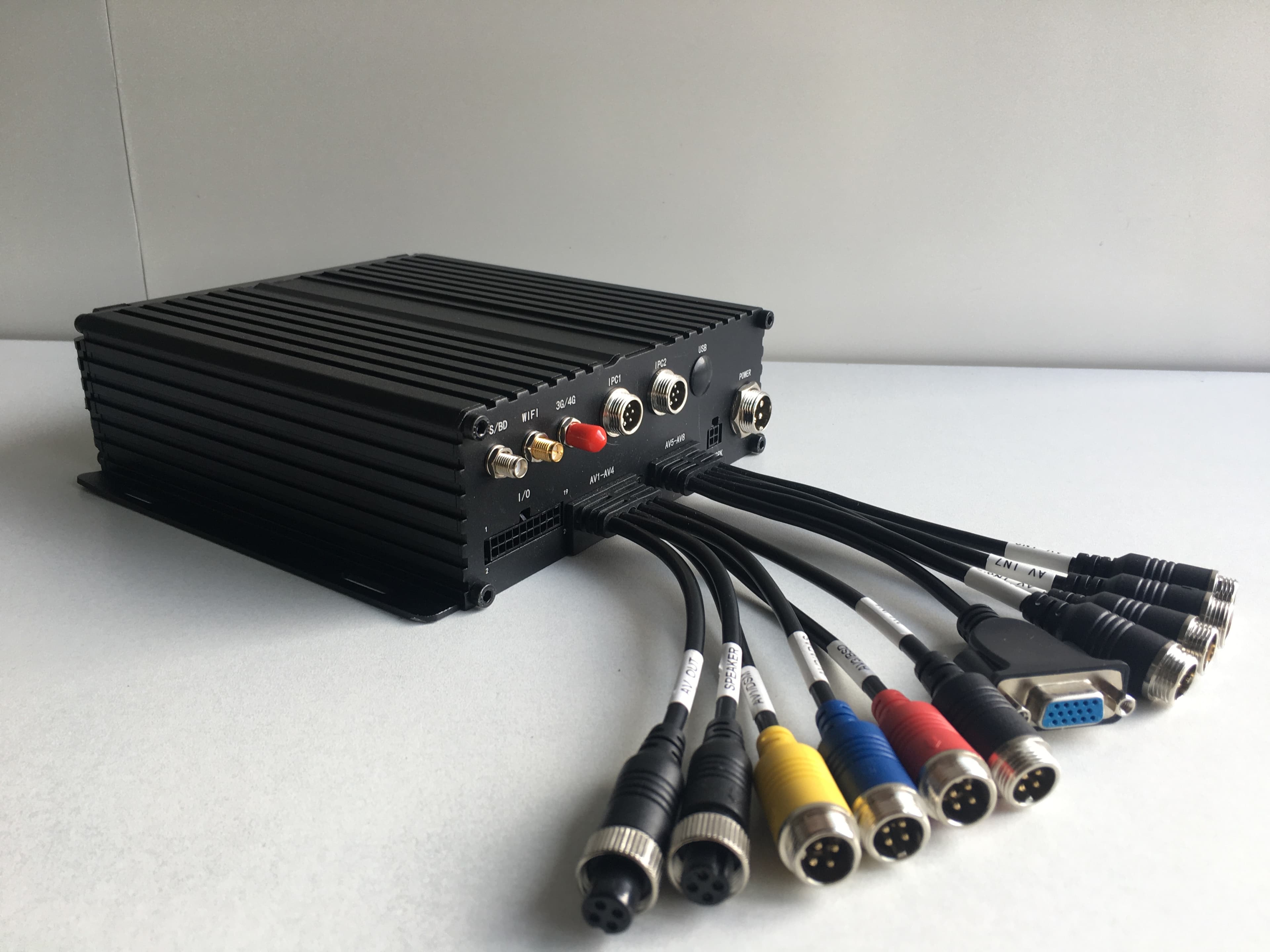 Premium 8CH AI with Hard drive and SD card storage MDVR thumbnail 2