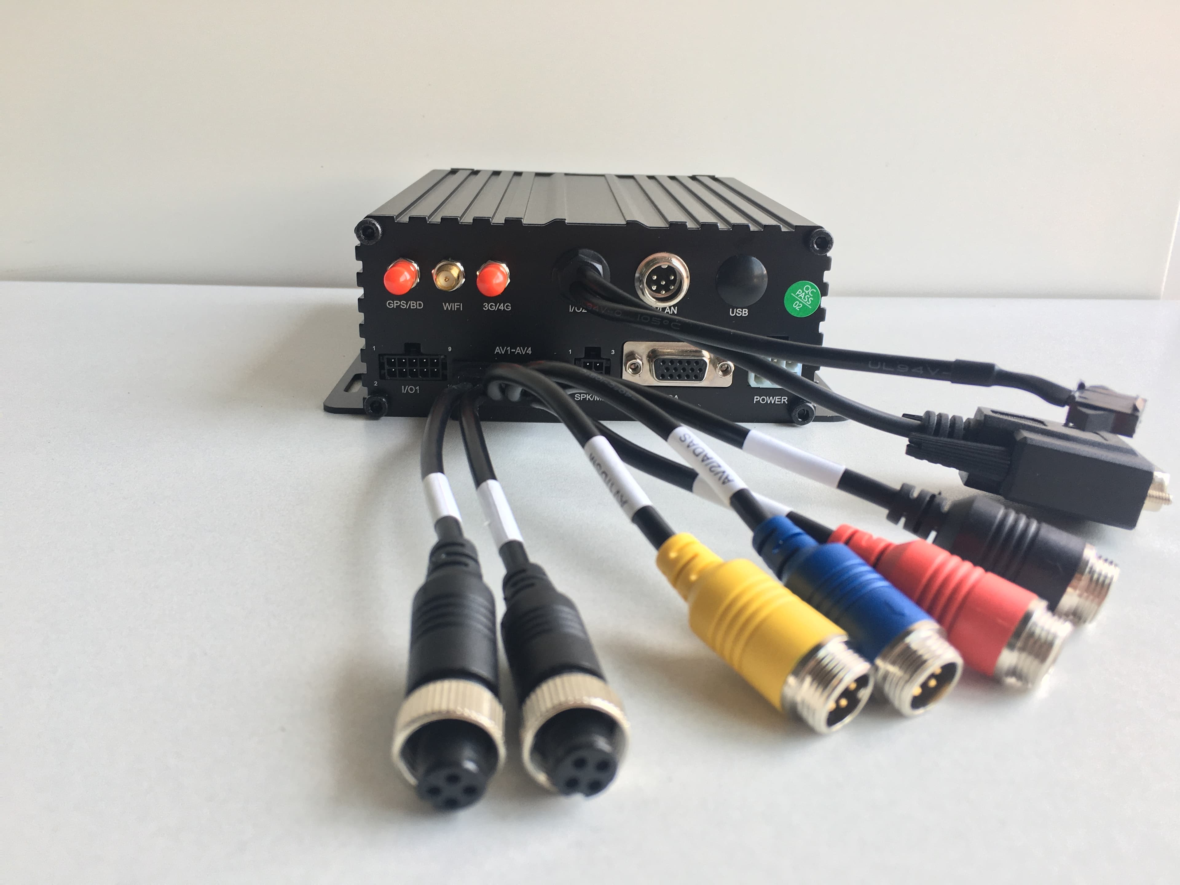 Premium 4CH AI with Hard drive and SD card storage MDVRs thumbnail 2